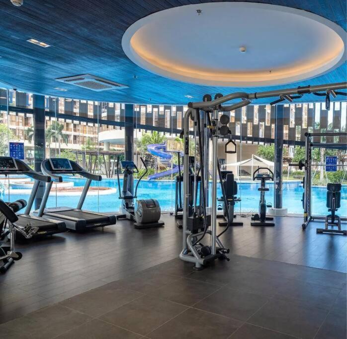 Ideal Budget And Cozy Private With Amazing Pool By Sym C738 Apartment *